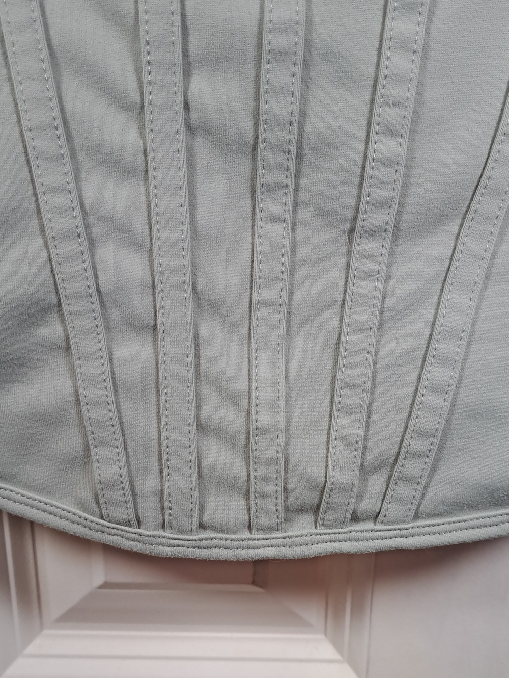 Abercrombie & Fitch Women's Light Gray Crop Top - Picture 5 of 7